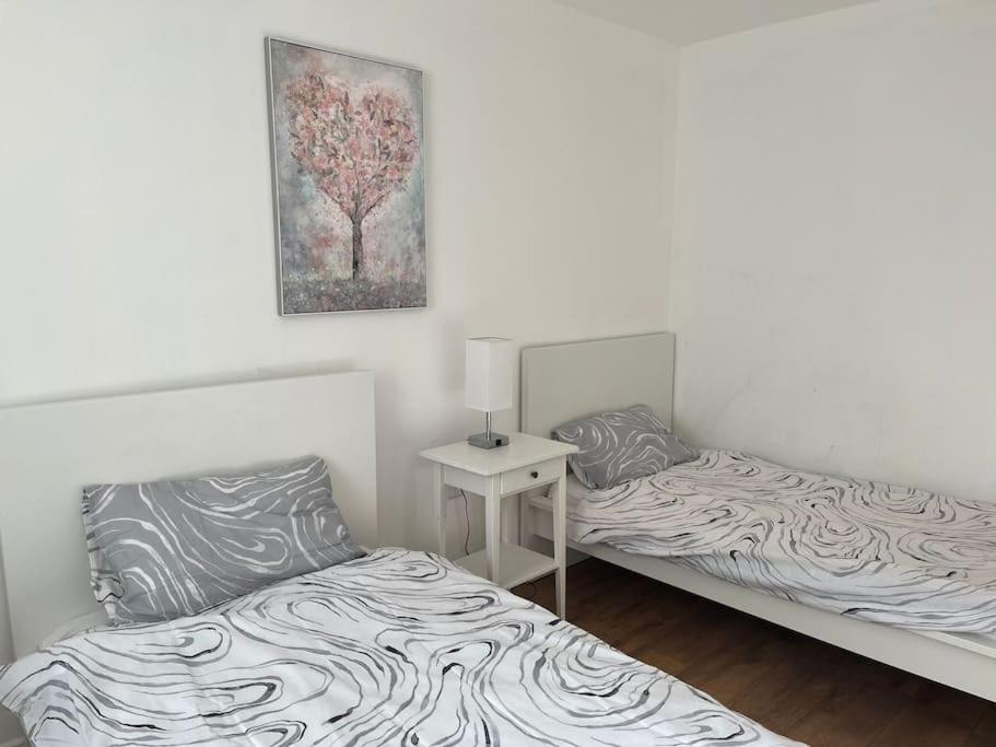 Bright And Calm Apartment - Watford Exterior foto